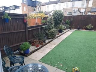 Cozy house with private garden - 4