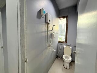 Sukhum Huai Khwang Guest House - 2