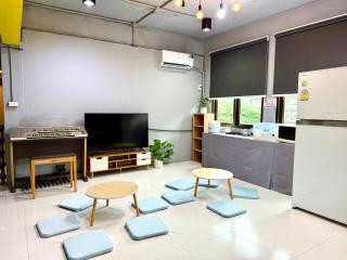 Sukhum Huai Khwang Guest House - 1