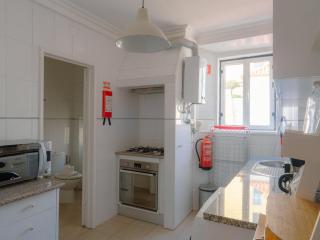 Bright 2BR Alfama Apartment w/ AC | By Airnest - 1