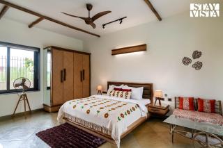 StayVista at Rustic Roots with Bonfire, Lawn - 3