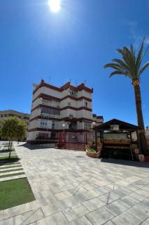 Cozy Modern Apartment with Pool in Nerja - Nerja - 2