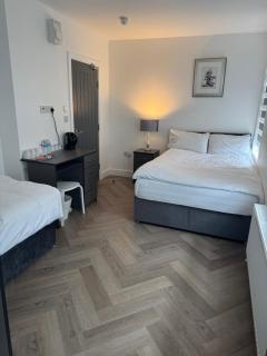 Old Ridgeway Hotel - 5