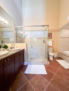 Luxuriously Furnished 2BR Loft - 7