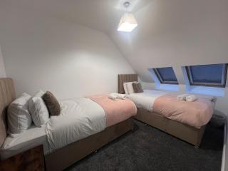 Glen Meadows Luxury Apartment - 0