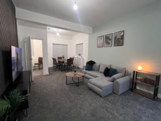 Glen Meadows Luxury Apartment - 4