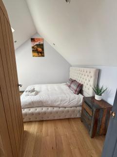 Luxurious, Unique & Elegant Cottage in Portree by the Sea - 5