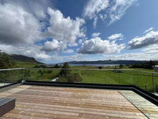 Luxurious, Unique & Elegant Cottage in Portree by the Sea - Ollach - 1