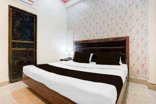 Super Hotel O Sankat Mochan Gandhi Nagar - 2