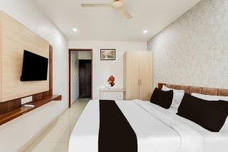 Super Townhouse Oak DLF Newtown Formerly South Square - 4