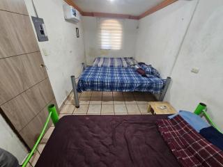 Casa céntrica, segura y sencilla - Culiacán - 9