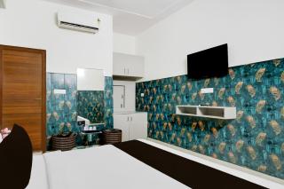 Hotel O Noida Electronic City Metro Station - 3