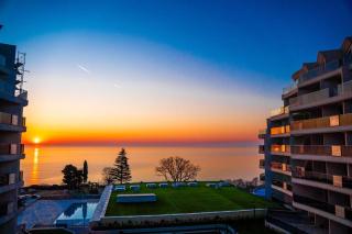 Azure Infinity - Over the Sea and Under the Sky - 4