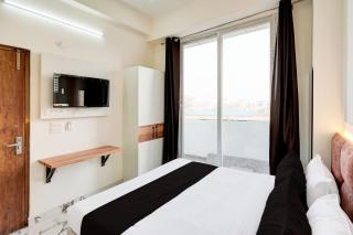 Super Collection O Surajpur Chowk Greater Noida - 7