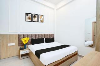 Super Collection O Surajpur Chowk Greater Noida - 2
