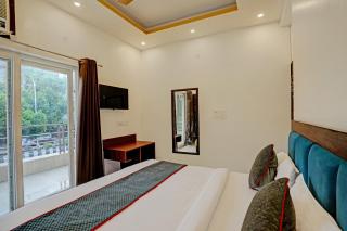 Collection O Sector 55 Noida Near Noida Stadium - 5