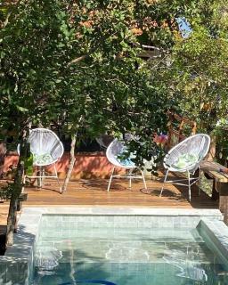 Casa árvore -Piscina borda infinita e 3 suítes - 8