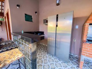 Apê Térreo com 3 quartos com ar condicionado, sala, cozinha completa e internet privativa, a poucos metros da Praia de Taperapuã. Residencial Antares, condomínio com piscina, 1 vaga de garagem e área gourmet - 7