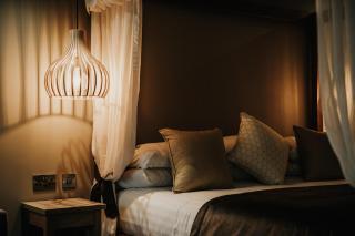 Moddershall Oaks Country Spa Retreat - Stone - 6