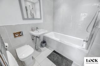 Family & Contractor Friendly 3 bed house Sleeps 8 in Maidenhead - 2