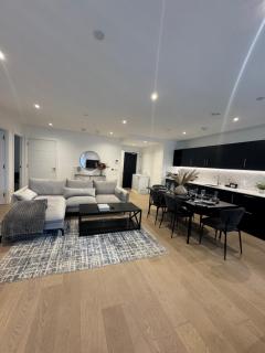 Trio Luxe 3 Bedroom Apartment - 4