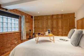 The Old Warehouse - 4
