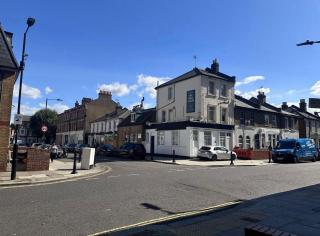 Mozart Street Studio Flat - 3