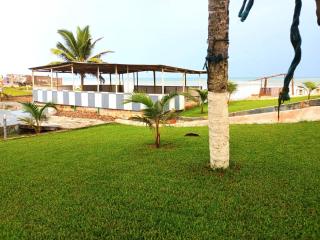 LLOYDS BEACH RESORT and SPA - Kokrobite - 5