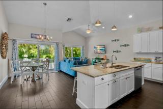 Sunset & Sand townhouse - 1