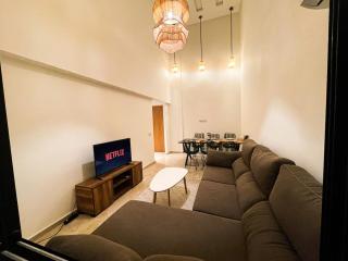 Elegant 3-Bedroom Duplex Downtown Private Terrace - 4