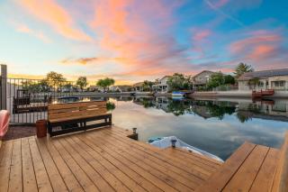 Modern 3BR Oasis Pool Views Fire Pit & BBQ - 9