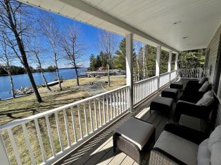 Gorgeous Cottage with Hot-tub and Games in Beaver Cove, Maine - 3