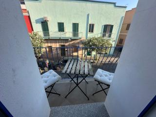 La Casa Blanca y Azul - 0