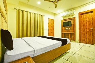 Hotel O Grand Signia - 0