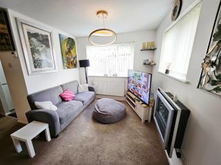 Willow Retreat - House in Burbage- Sleeps2- Garden - 0
