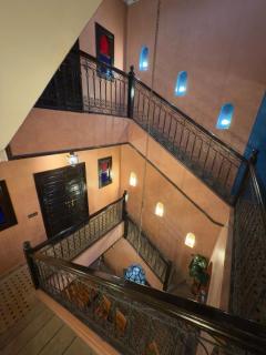Authentic Moroccan Riad with a pool and a rooftop - 5