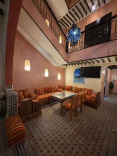 Authentic Moroccan Riad with a pool and a rooftop - Marrakech - 7