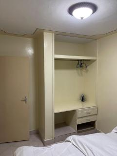 Cozy 1 bedroom Apartment in South b - 8