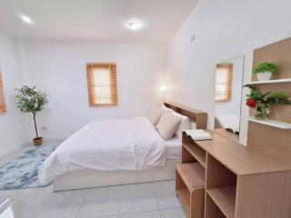 Dalbit Thai Stay 2 Bedroom Patong house - 8mins walk to Jungcyelon Bangla Rd - 5