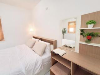 Dalbit Thai Stay 2 Bedroom Patong house - 8mins walk to Jungcyelon Bangla Rd - 8