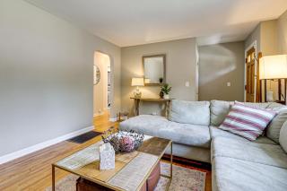 3 Mi to Ohio State: Updated Home w/ Yard! - 5
