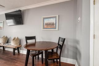 American Pharaoh Twin Spires Suite - 2