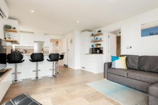 Rise and Shine - With a Balcony On the Seafront - 1