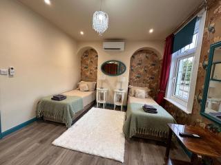 The Martins Stylish 3-Bedroom Free Parking - Stifford - 8