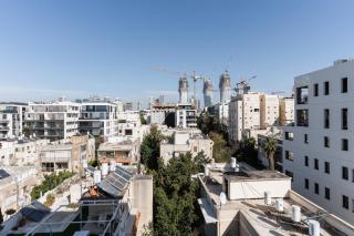 Blueground New North High End Balcony TLV-64 - 5