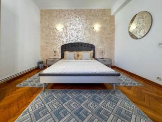 Bucharest Athenaeum Apartment - 5