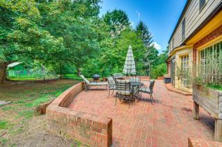 2 Mi to Main St Thomasville Family Home with Games - 8