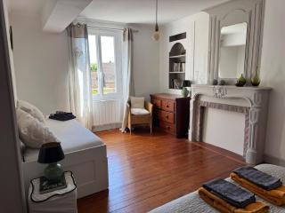 Appartement 1er étage dans maison de maître - Saint-Pierre-dʼAutils - 1