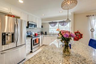 7 Mi to National Harbor Pet-Friendly Family Home - 4