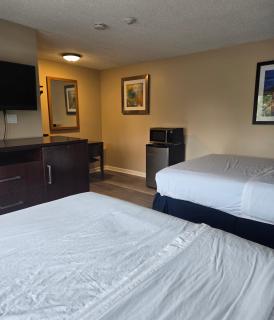 Nashoba Valley Inn & Suites - 4